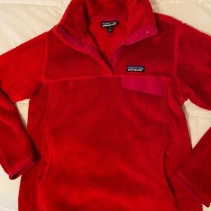 Red Patagonia pullover!!